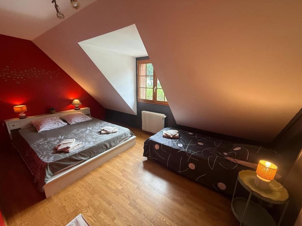 Le Hameau de Milyann La Moucharde 11 people House in Normandy