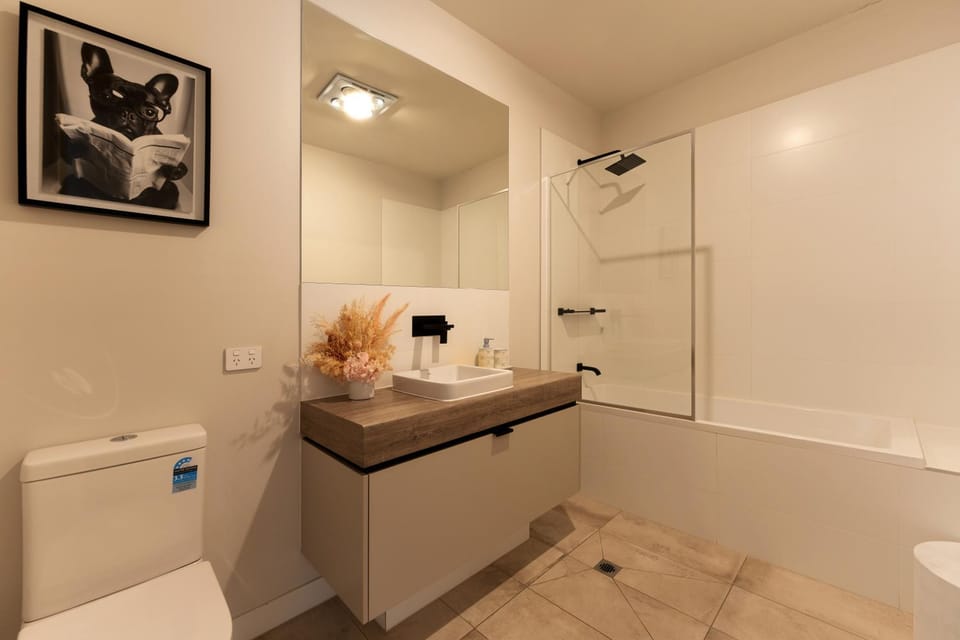 Port Adelaide Waterfront House - Rooftop Retreat House in Port Adelaide