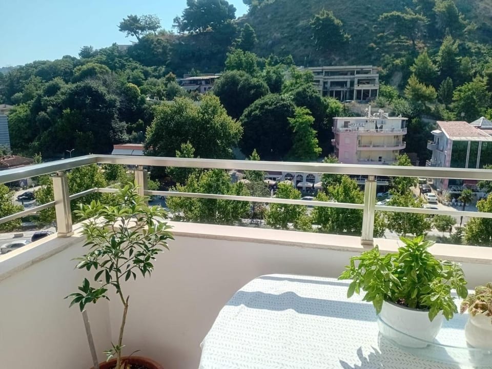 Julian Vlorë 2-Bedroom apartment instgr juliaandt Apartment in Vlorë