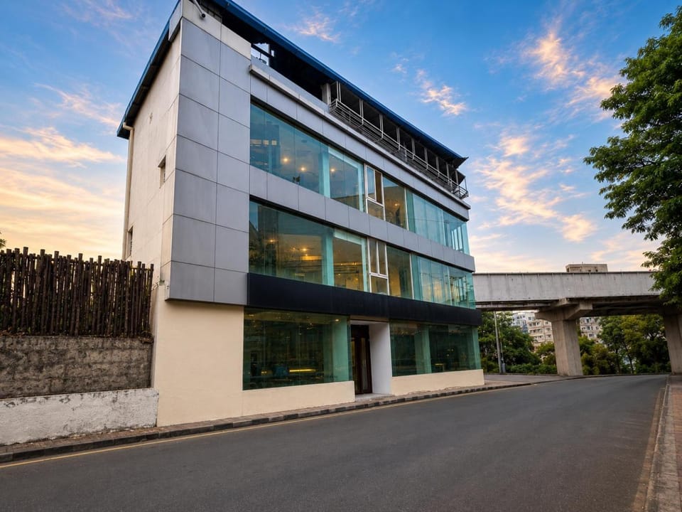 Property building, Facade/entrance