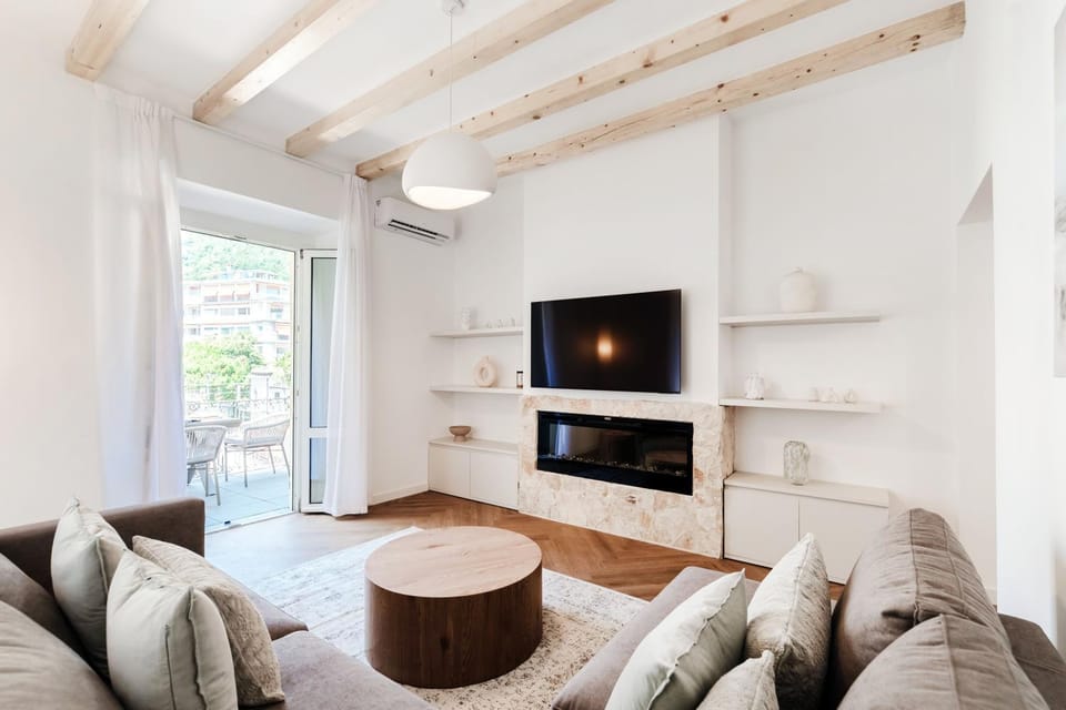 Living room, air conditioner