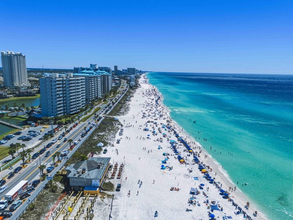 Lakefront condo with pool pickleball golf & private beach access House in Miramar Beach