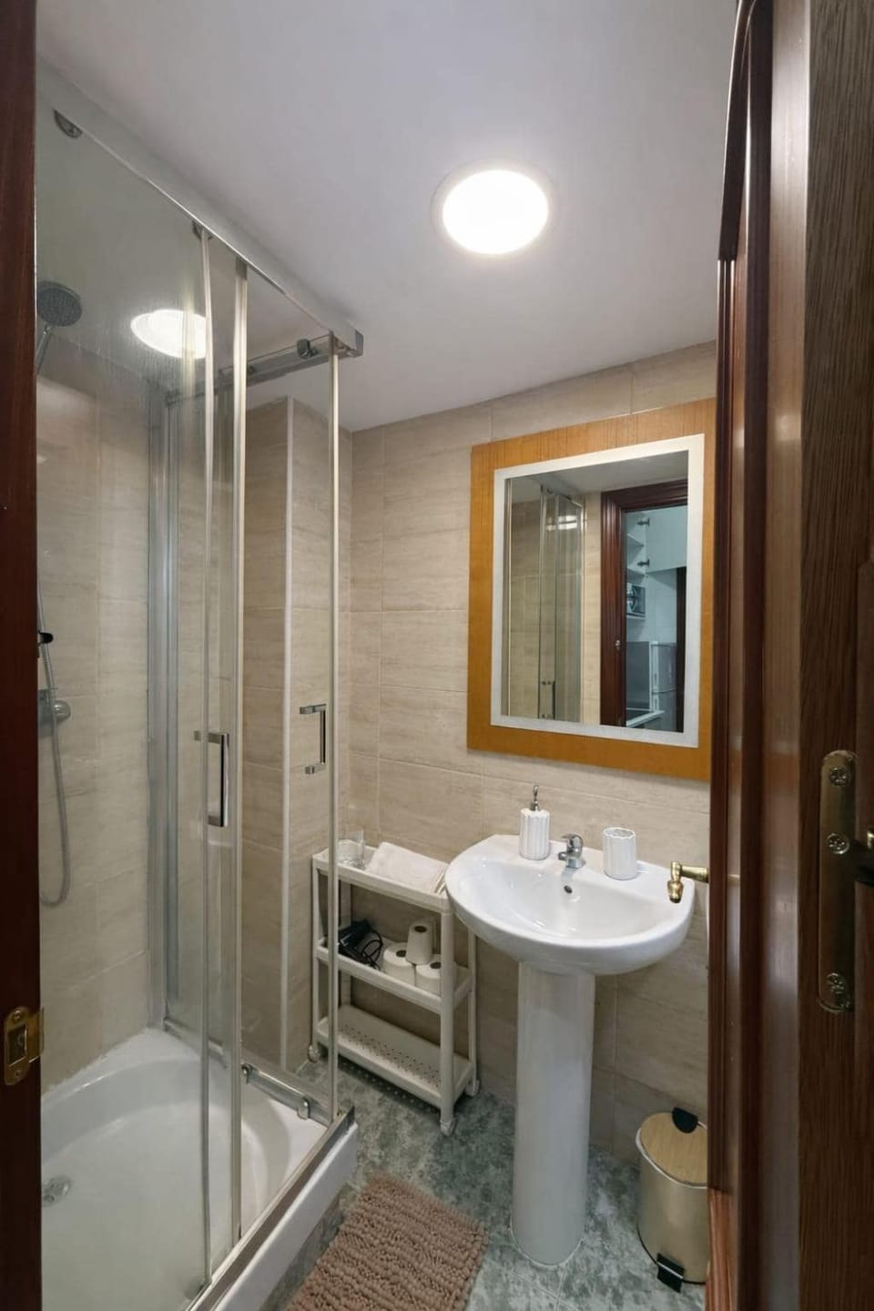Amplio apartamento en Malasaña con aire acondicionado Apartment in Centro