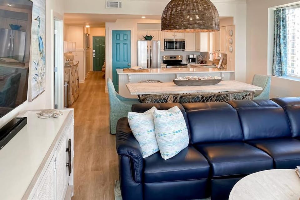 Majestic Sun A1101 Beachfront Condo with Views House in Miramar Beach