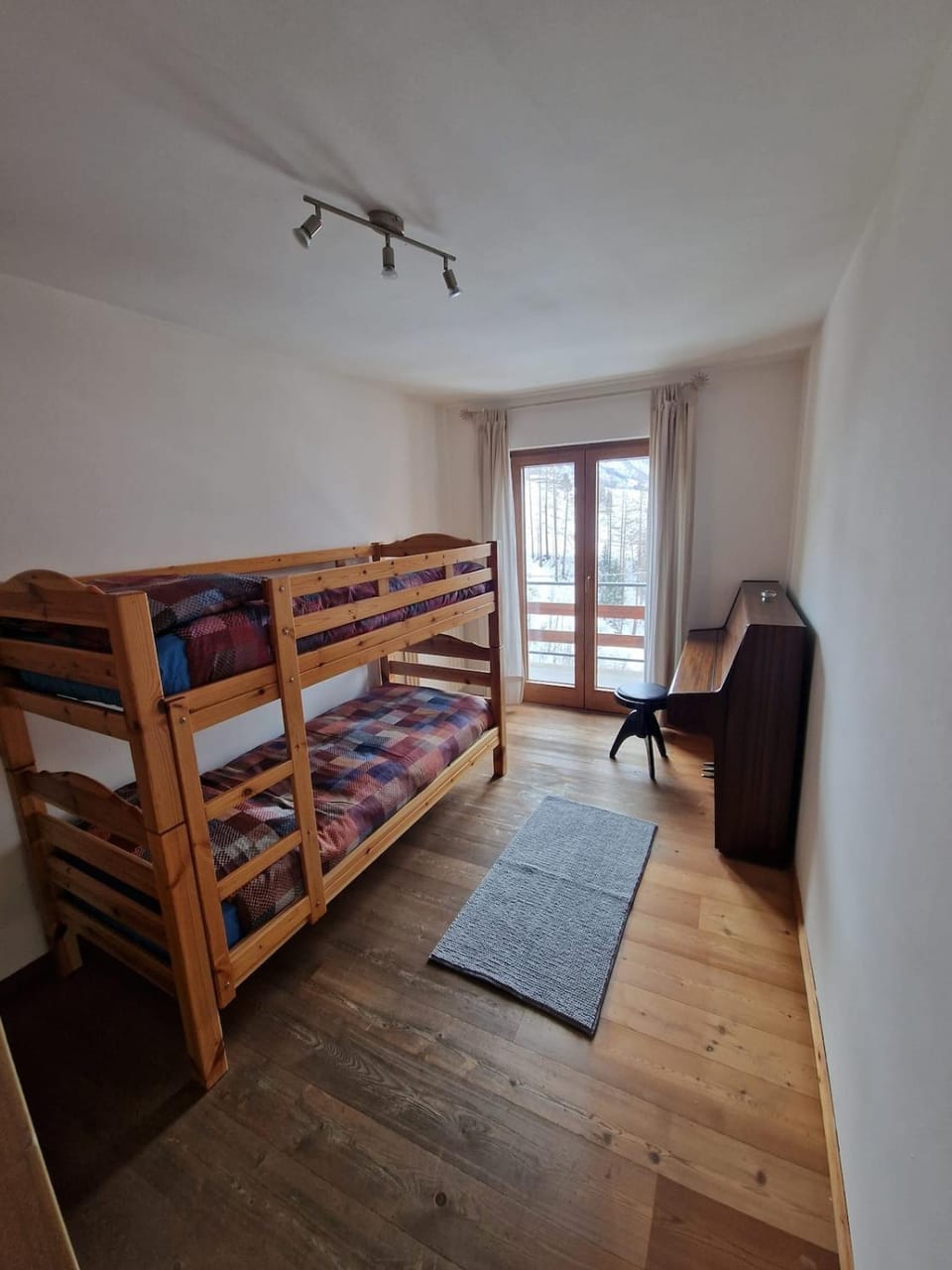 Casa Vallet - Peace among slopes, woods and trails Apartment in Valtournenche