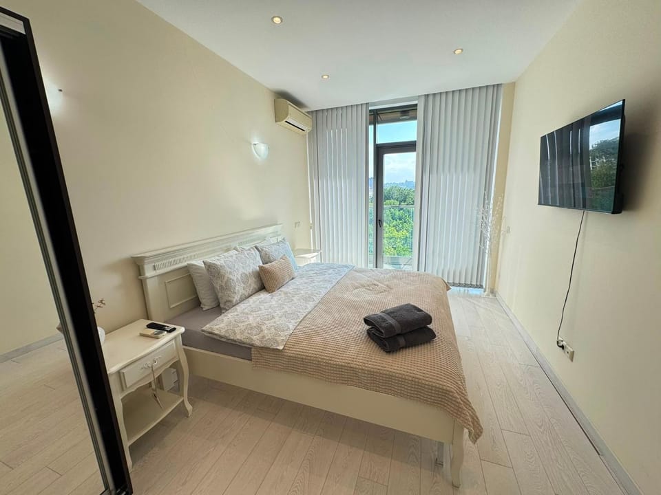 TV and multimedia, Bedroom, towels