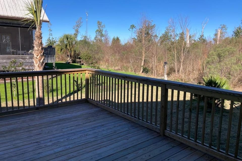 Serene home with grill patio deck & kitchen - snowbird friendly House in Mexico Beach