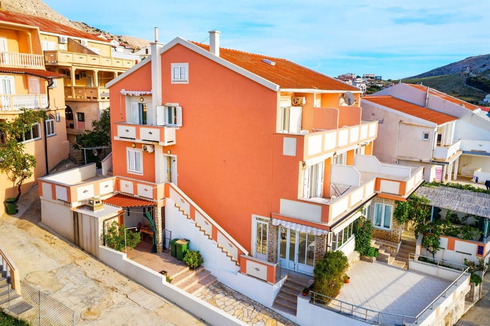 Danchy Apartment Sea View Beach Apartment in Zadar County