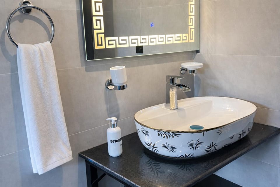 Luxury 2 Bedroom Family Apartment E11 Islamabad Free WiFi & Parking Apartment in Islamabad Capital Territory