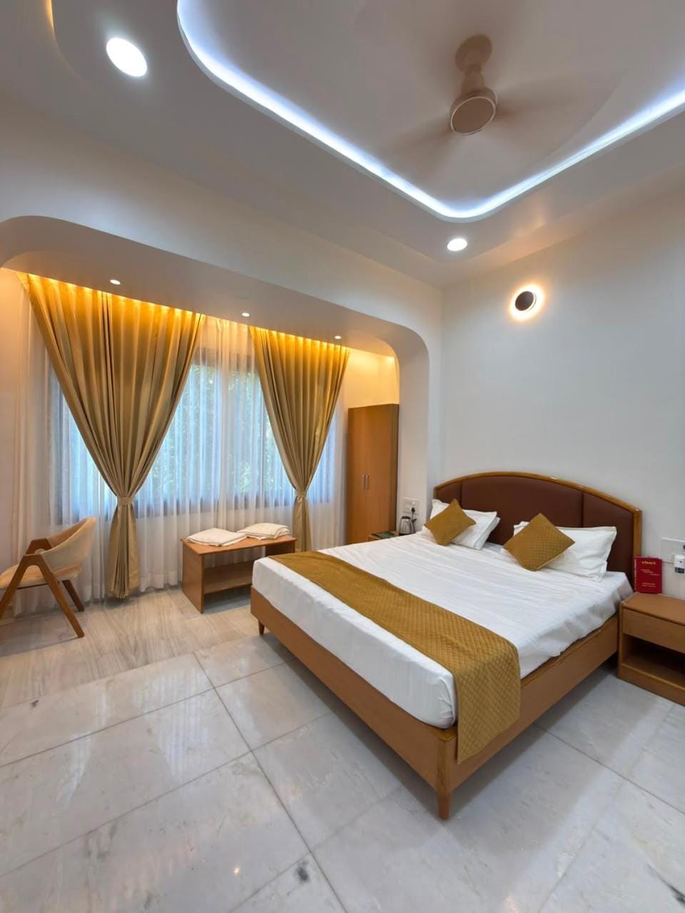 Bed, Photo of the whole room, Bedroom