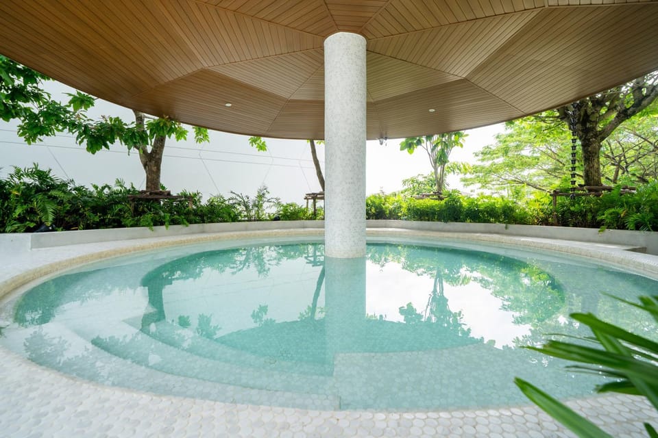 Swimming pool, Swimming pool