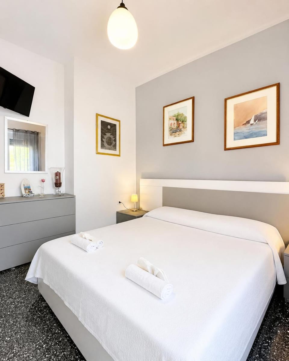 Hostdomus - Casa Tiffany Apartment in Finale Ligure