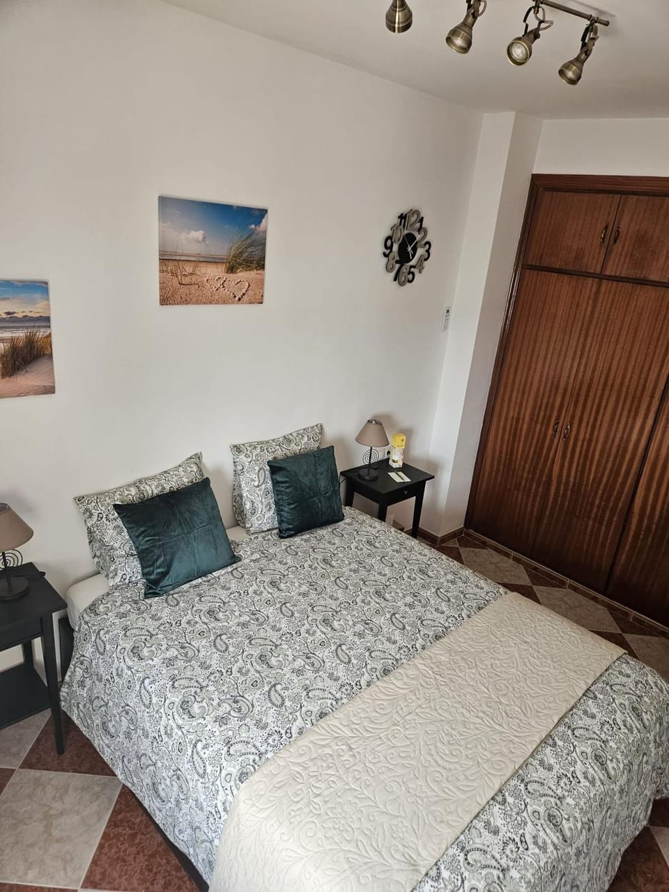 Bed, Decorative detail, Bedroom