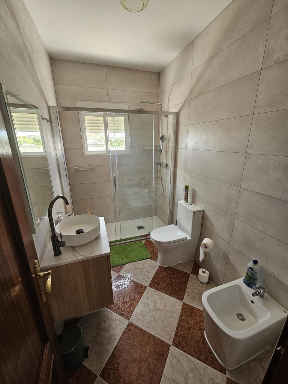 Charming 3-Bedroom Apartment in Scenic Malaga Apartment in Andalusia