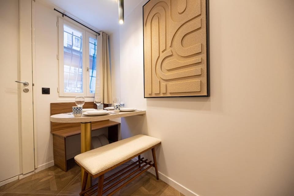Modern Studio in Central Paris with AC Apartment in Paris