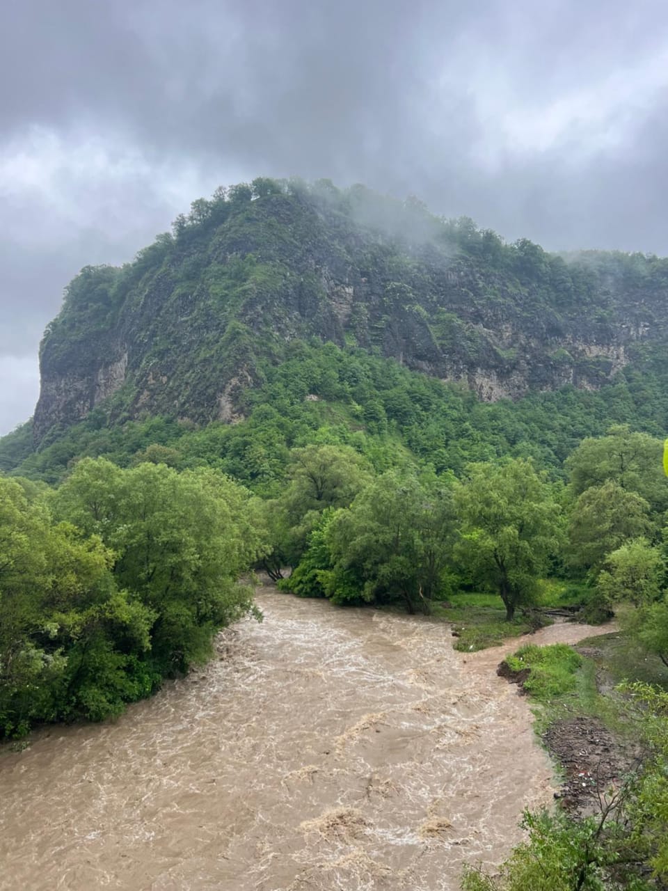 Mountain view, River view