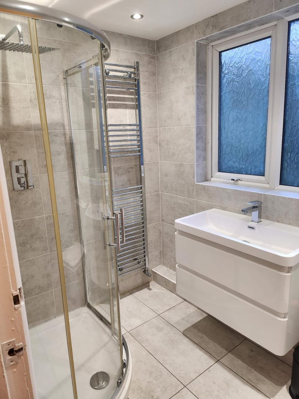Beautiful 3-Bedroom Home in Wigan, UK House in Wigan