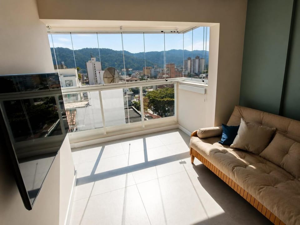 Communal lounge/ TV room, View (from property/room), Balcony/Terrace