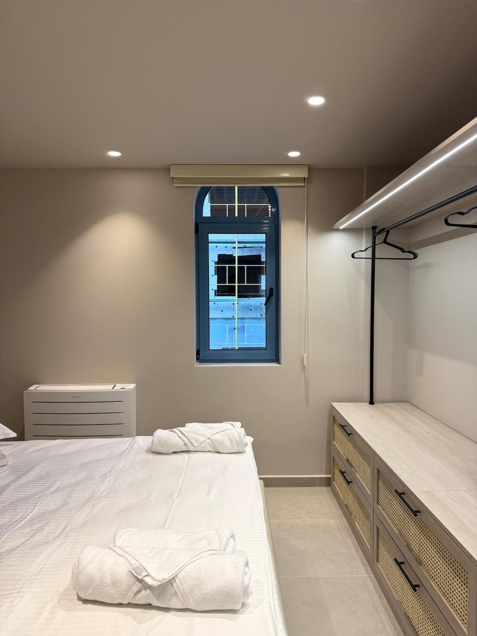 Azure Sunset Duplex Sea View Santorini Residence Apartment in Vlorë County, Albania