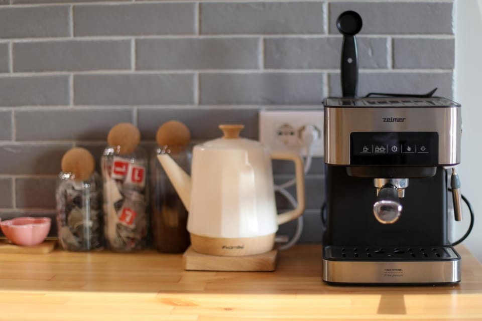 Coffee/tea facilities, kitchen