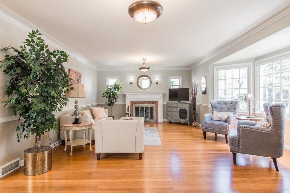 TV and multimedia, Living room, fireplace