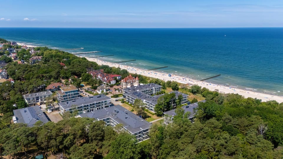 Rezydencja Niechorze D203 IDEALNY przy Plaży, Basen, Sauna i Jacuzzi w budynku - 5D Apartments Apartment in West Pomeranian Voivodeship, Poland