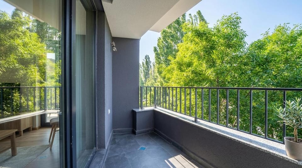Airport Area Five 3 Kilometers Free Parking Apartment in Sofia