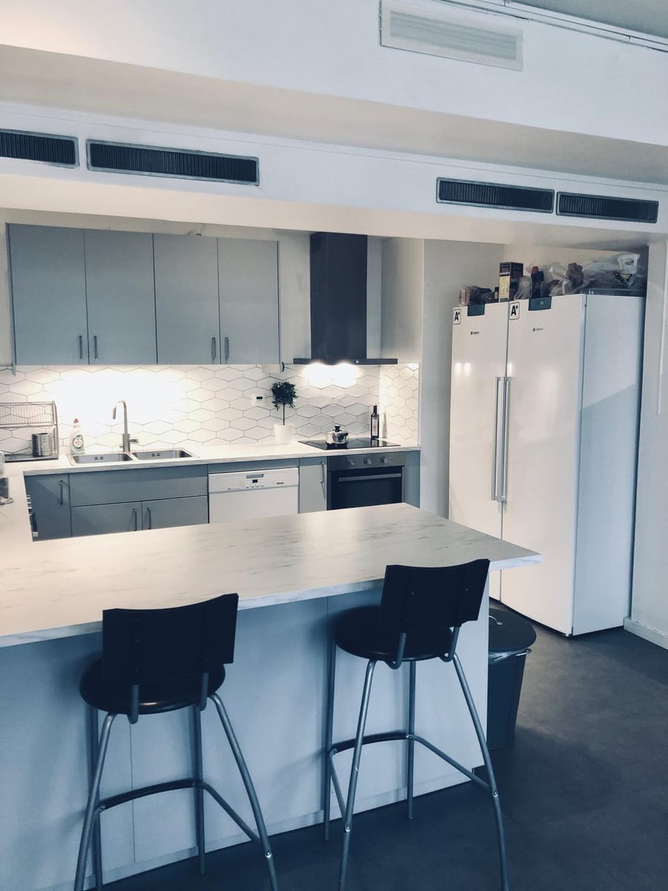 Communal lounge/ TV room, Kitchen or kitchenette, Kitchen or kitchenette, Seating area, Dining area, Communal kitchen, oven