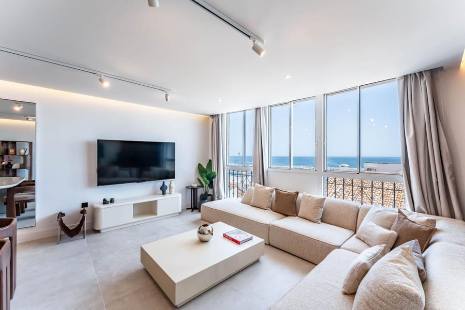 TV and multimedia, Living room, Seating area, Dining area, Sea view, air conditioner