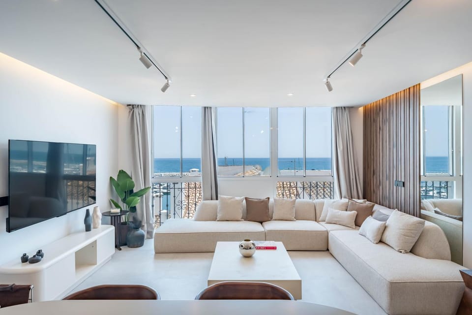 TV and multimedia, Living room, Seating area, Dining area, Sea view, air conditioner