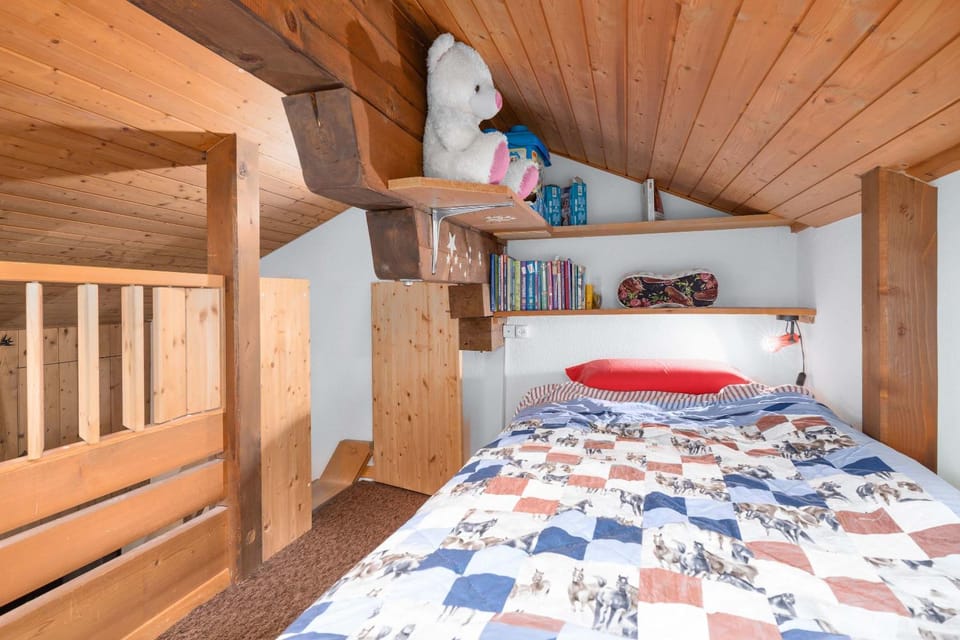 Cozy Diemtigtal Maisonette - Alpine Charm Parking Apartment in Canton of Valais