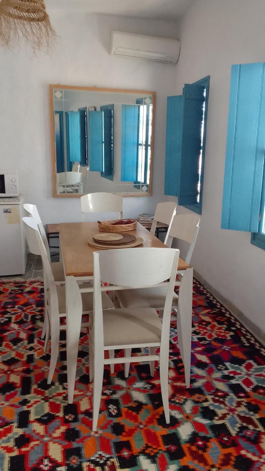 Entre art et tradition, au cœur de Djerbahood Apartment in Tunisia