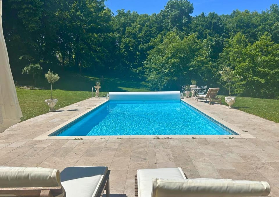 Patio, Day, Natural landscape, Garden, Garden view, Pool view, Swimming pool, Swimming pool, sunbed
