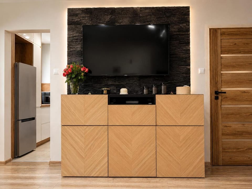 Communal lounge/ TV room, TV and multimedia, Living room
