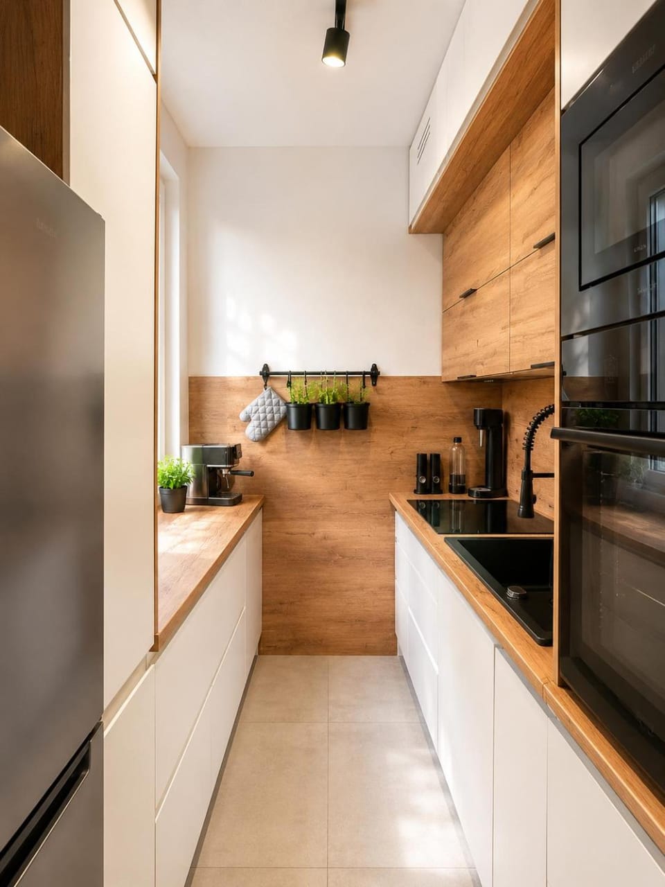 Coffee/tea facilities, Kitchen or kitchenette, dishwasher, microwave, stove
