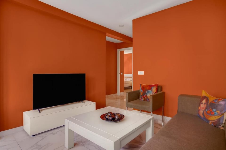 Bright 3BR Flat Central Shopping Area Apartment in Malaga