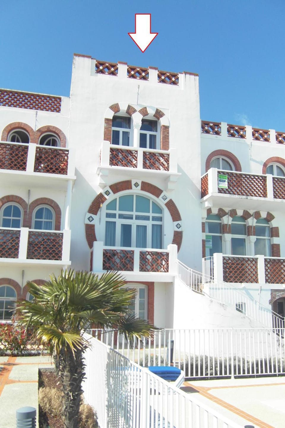 Facade/entrance, Photo of the whole room