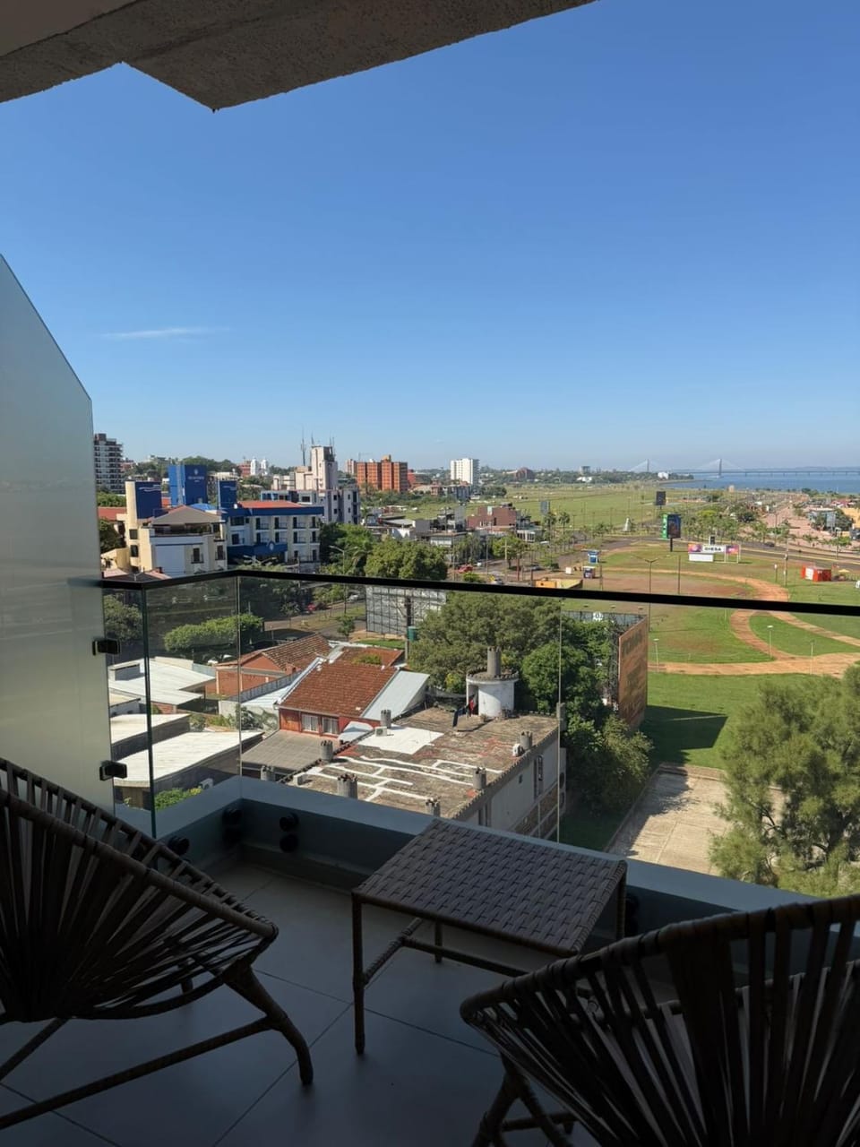 Bello y Cómodo Apartamento con Vista a la Playa en Edificio Vivo Costanera con Parking Apartment in Misiones Province, Argentina