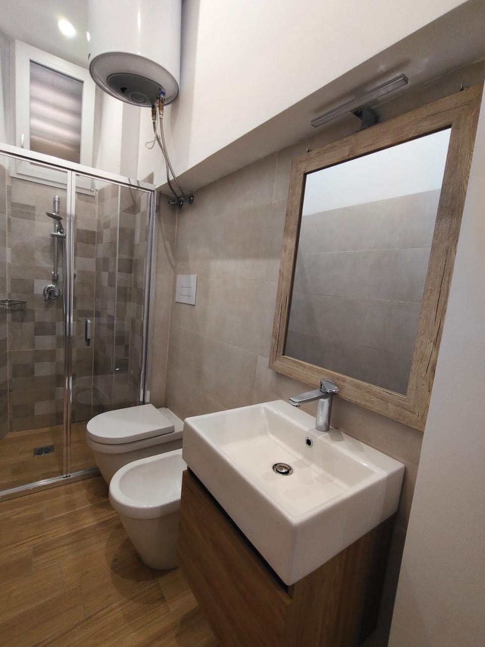 Shower, Toilet, Bathroom, bidet, towels