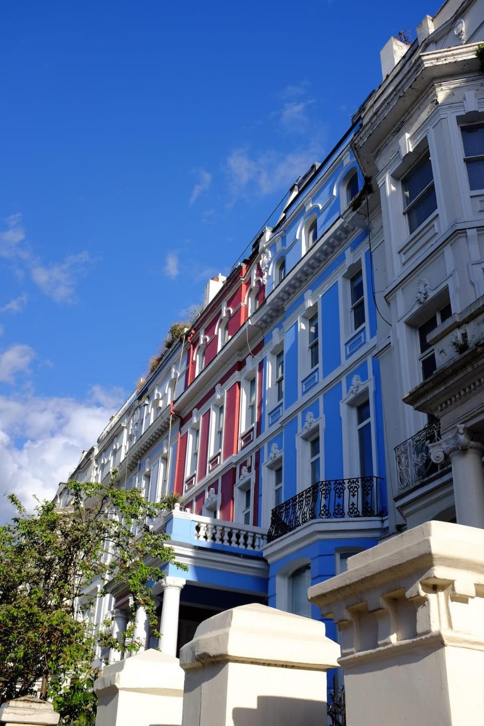 Notting Hill's Iconic Pink Apartment Apartment in City of Westminster