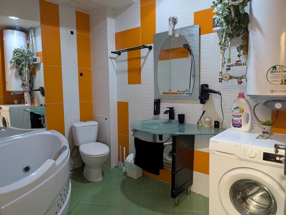 Shower, Toilet, Bathroom, washing machine