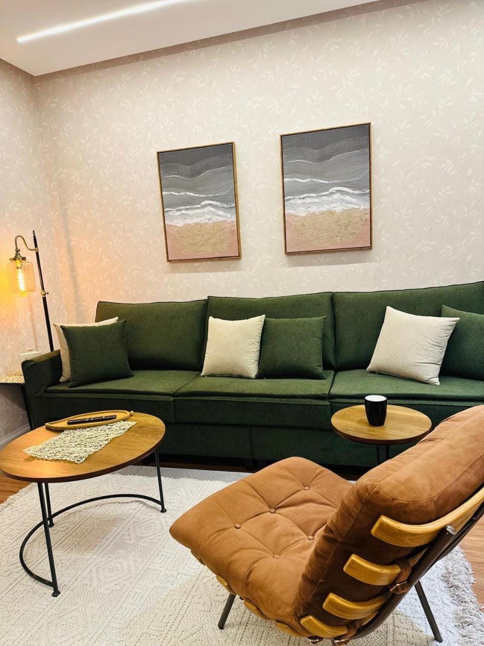 Living room, Seating area