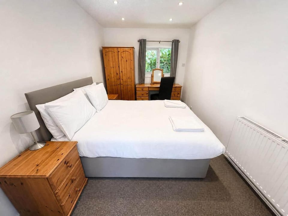 Waney Edge 6 | 2 Bed Chalet Sleeps 6 (Pet friendly) House in Woolacombe