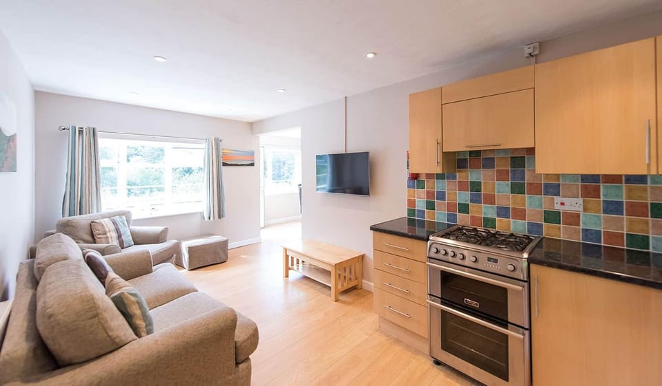 Waney Edge 5 | 2 Bed Chalet Sleeps 6 (Pet friendly) House in Woolacombe