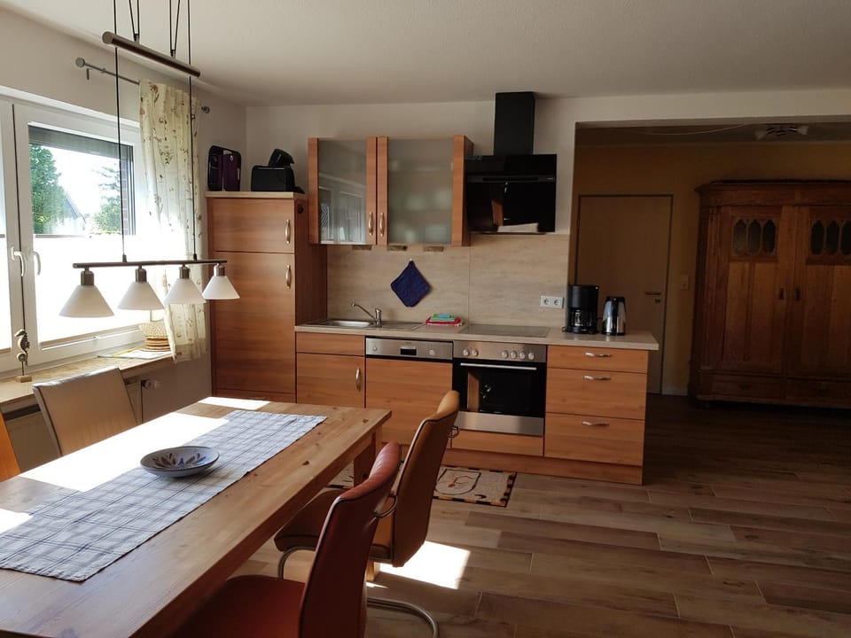 Property building, Kitchen or kitchenette, Living room