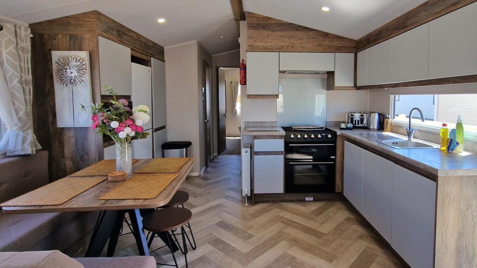 Lua's Place, West Sands, Seal Bay Resort House in Selsey