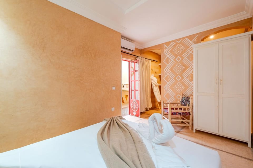 Bed, Photo of the whole room, Bedroom, wardrobe