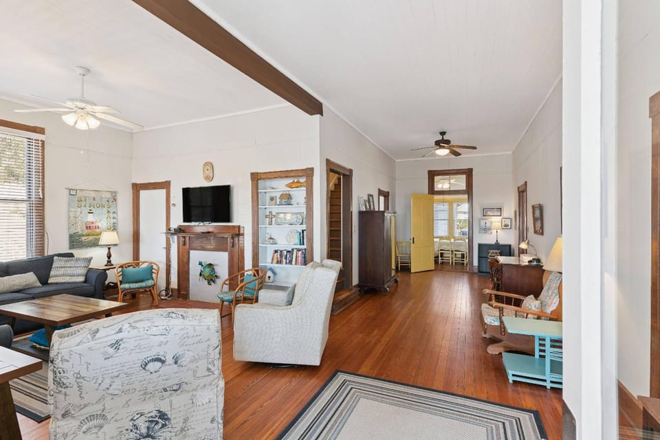 Thompson Cottage House in Saint Simons Island