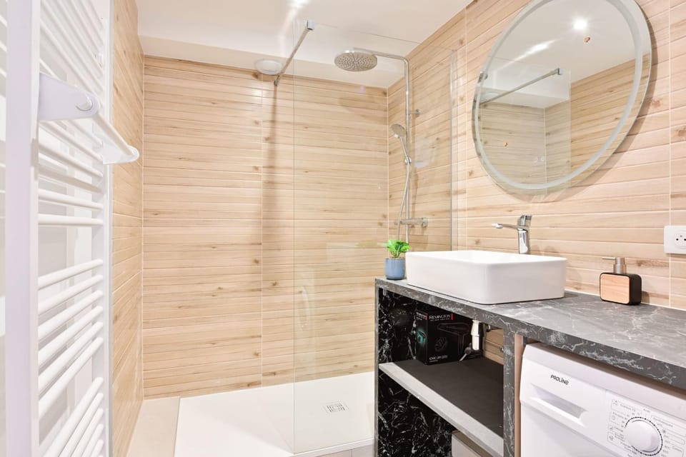 Les Romains Strasbourg brand-new T4 & terrace Apartment in Strasbourg