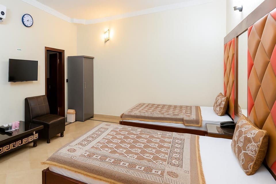 Subhan Residency Hotel in Karachi
